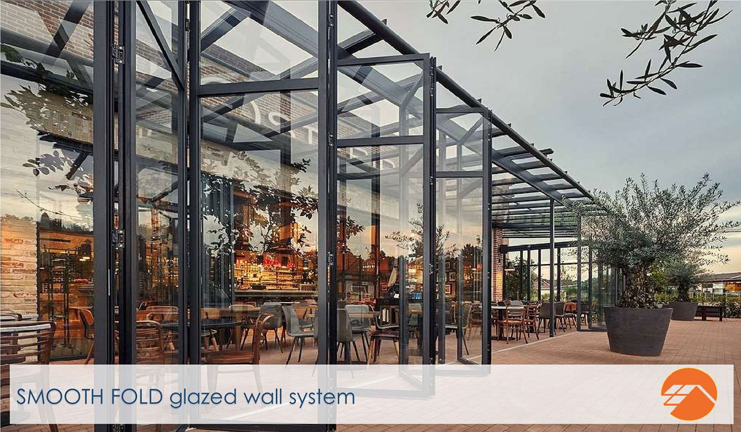 Glazed Wall Systems / Smooth Fold Gallery